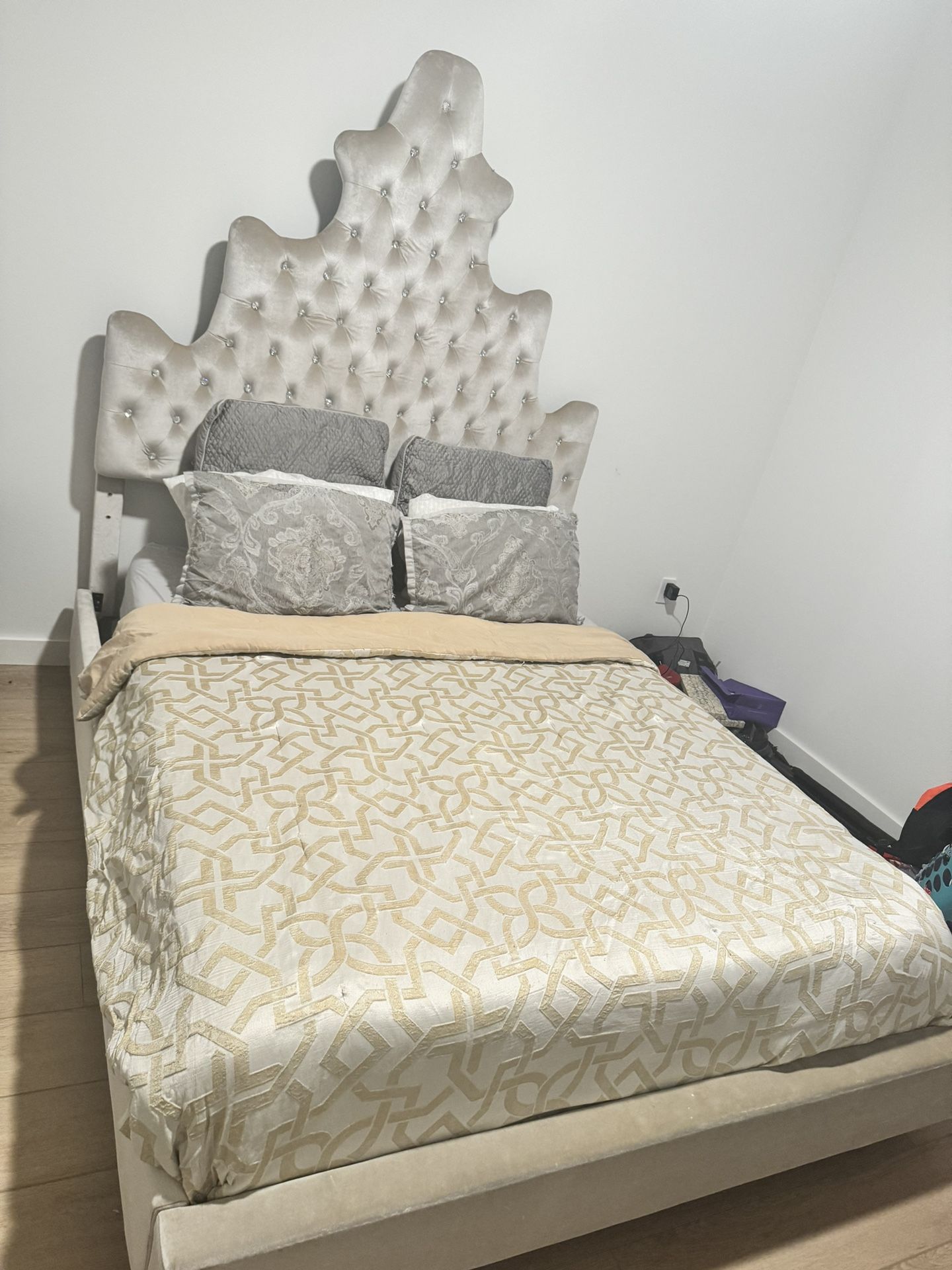 Modern Used Bed Frame