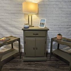 Beautiful Vintage Rolling Cabinet With 2 Side Tables