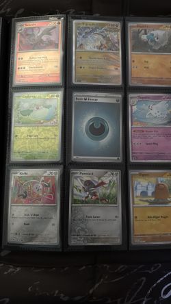 Pokémon cards small lot of 200+ cards
