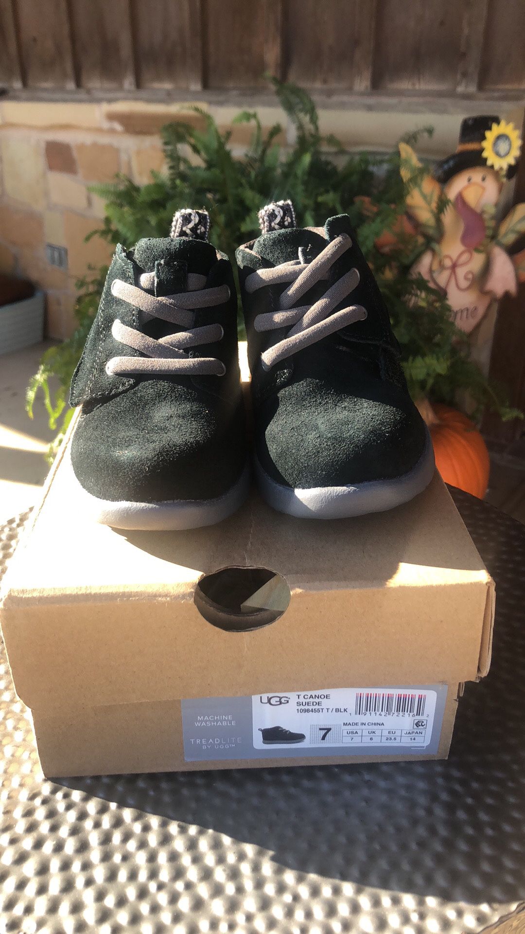 NIB Ugg Toddler Size 7 Black Suede Boots