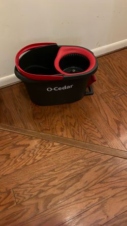 MOPPING BUCKET