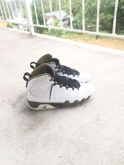 Statue Jordan 9