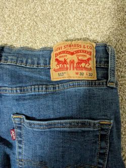 Levi's 505 Regular Fit Straight Leg Jeans. W32 M32