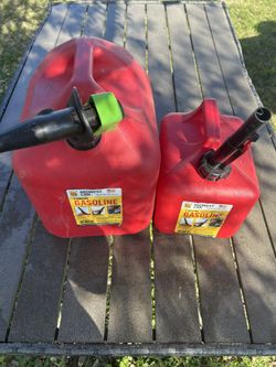 MIDWEST CANS 5 and 2 Gallon Gas Cans
