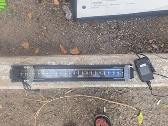 Light for fish tank or vavarium