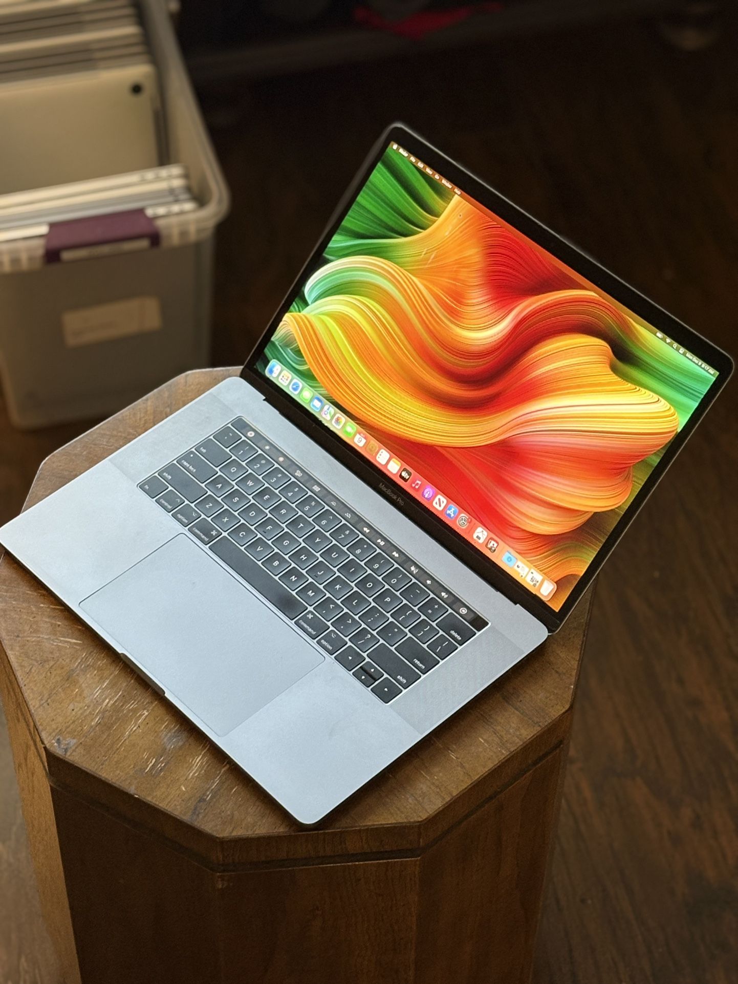 2017 MacBook Pro (2.9GHz i7) - 16gb - 500gb 