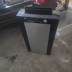 EdgeStar Portable Air Conditioner and Heater AP14001HS