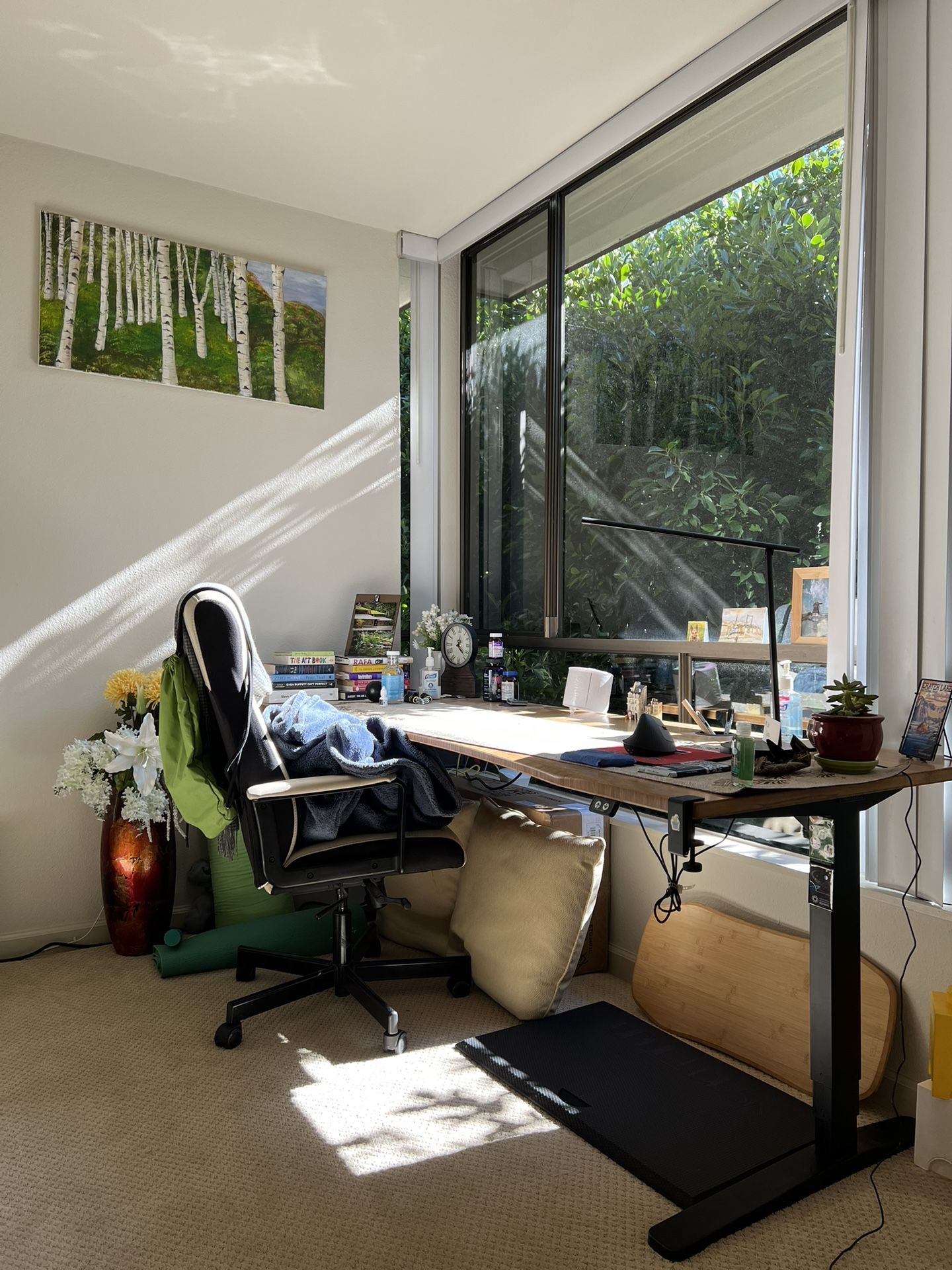 Uplift large curved bamboo motorized standing desk 80x30