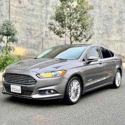 2014 Ford Fusion Hybrid SE