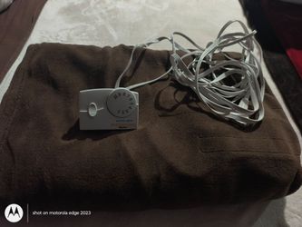 Twin electric blanket