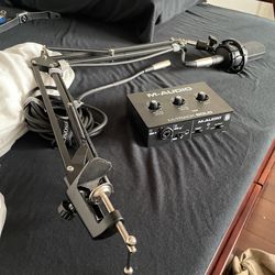 At4040 Mic With Mixamp 