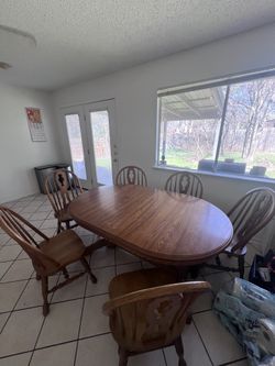 Dining Table and 6 chairs