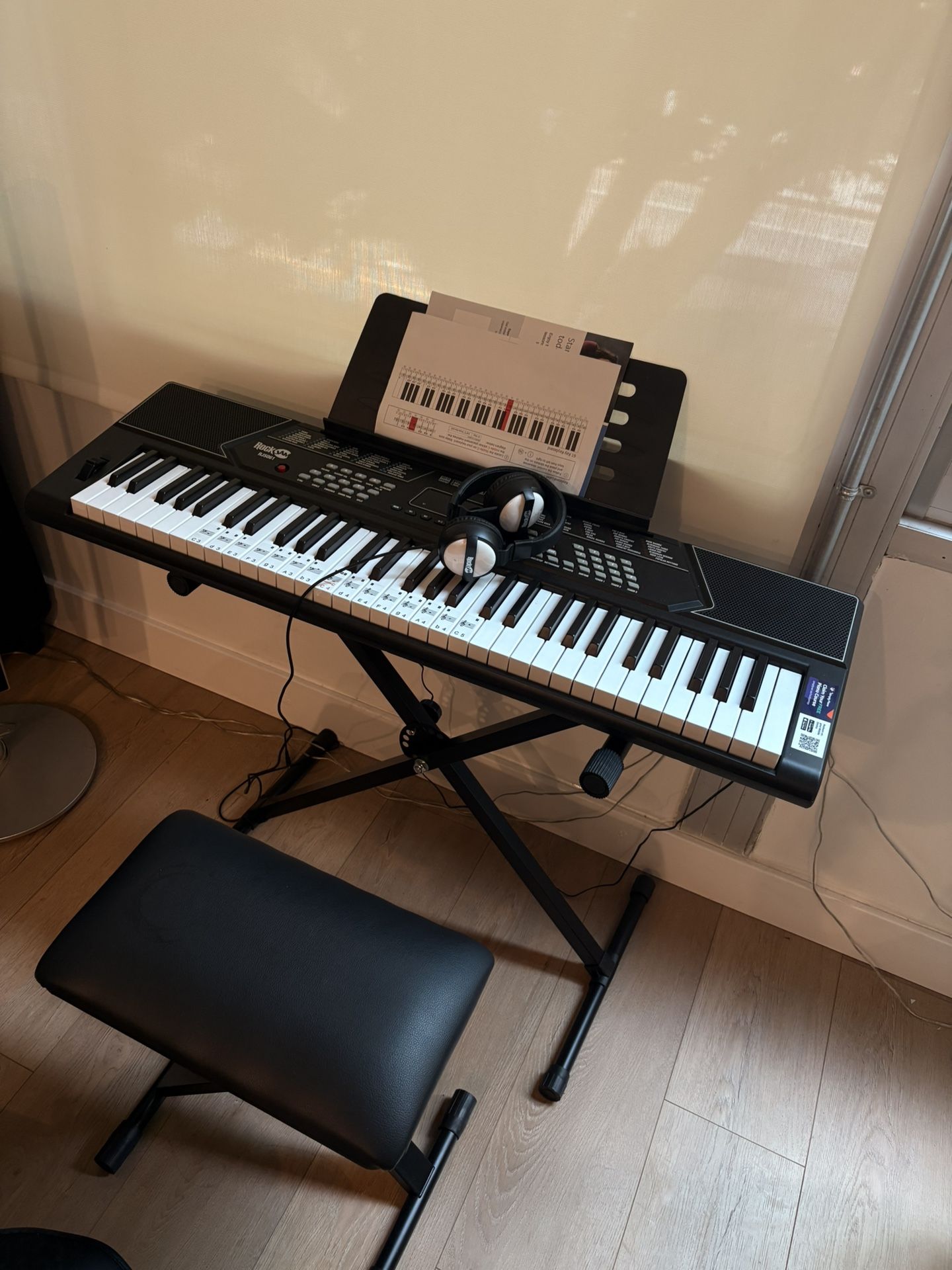 For Sale: Digital Keyboard + Stand + Bench – Like New