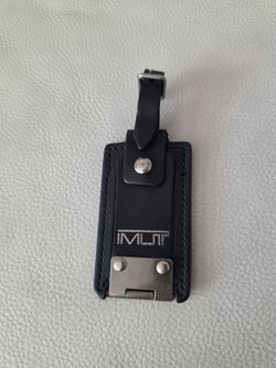 Tumi Leather Luggage Metal Bag Tag Black with Silver Logo Small Strap Not Adjust