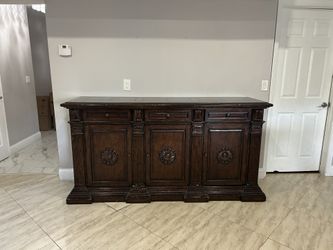 Robb & Stucky Wood Buffet