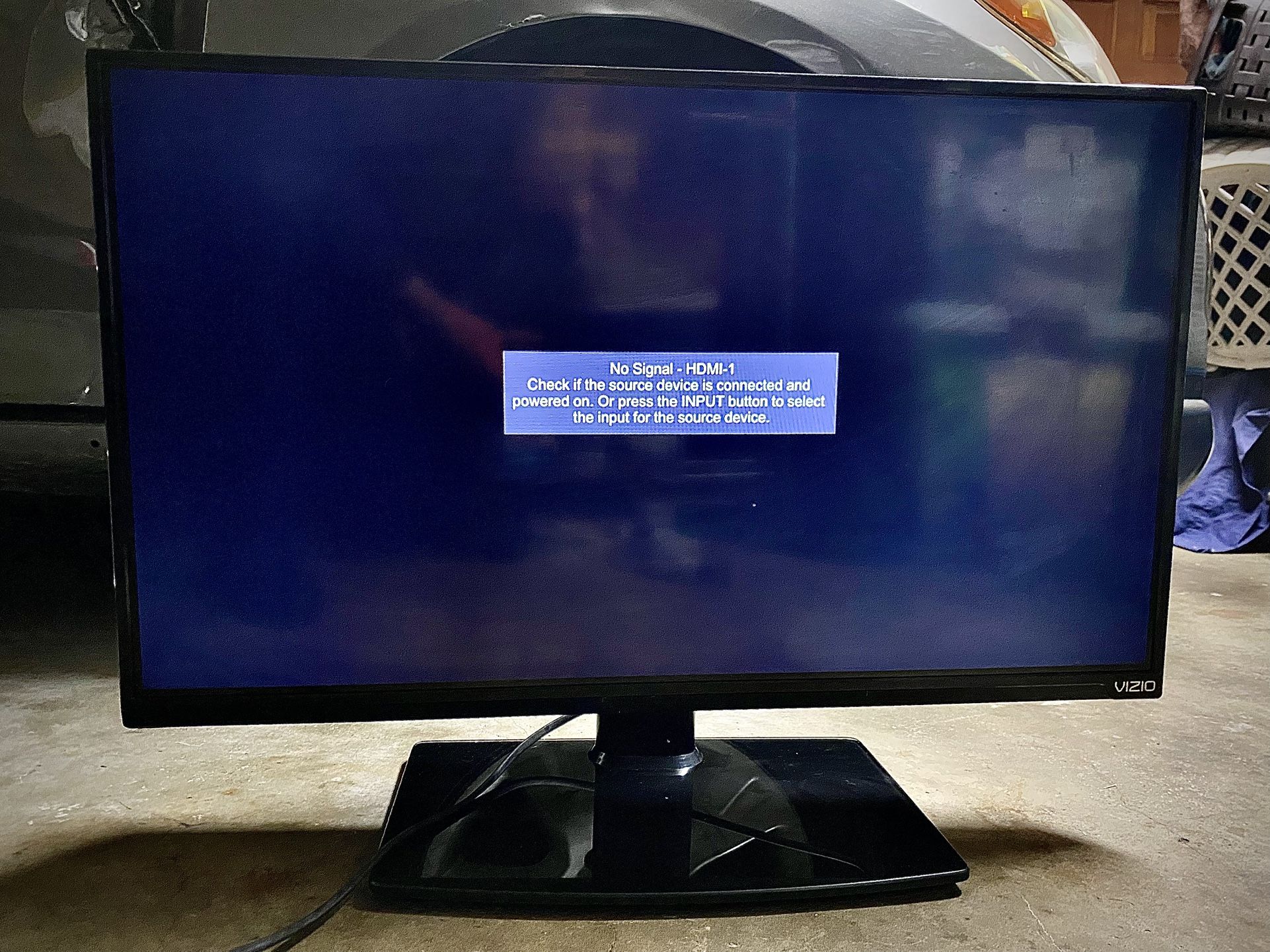 Vizio 32 Inch Full Array LED Smart TV & Already Attached Swivel Stand / $29