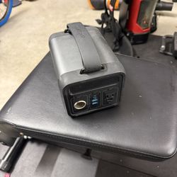 Anker Powerhouse 200 (missing Charger)