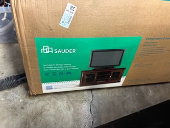 Entertainment center