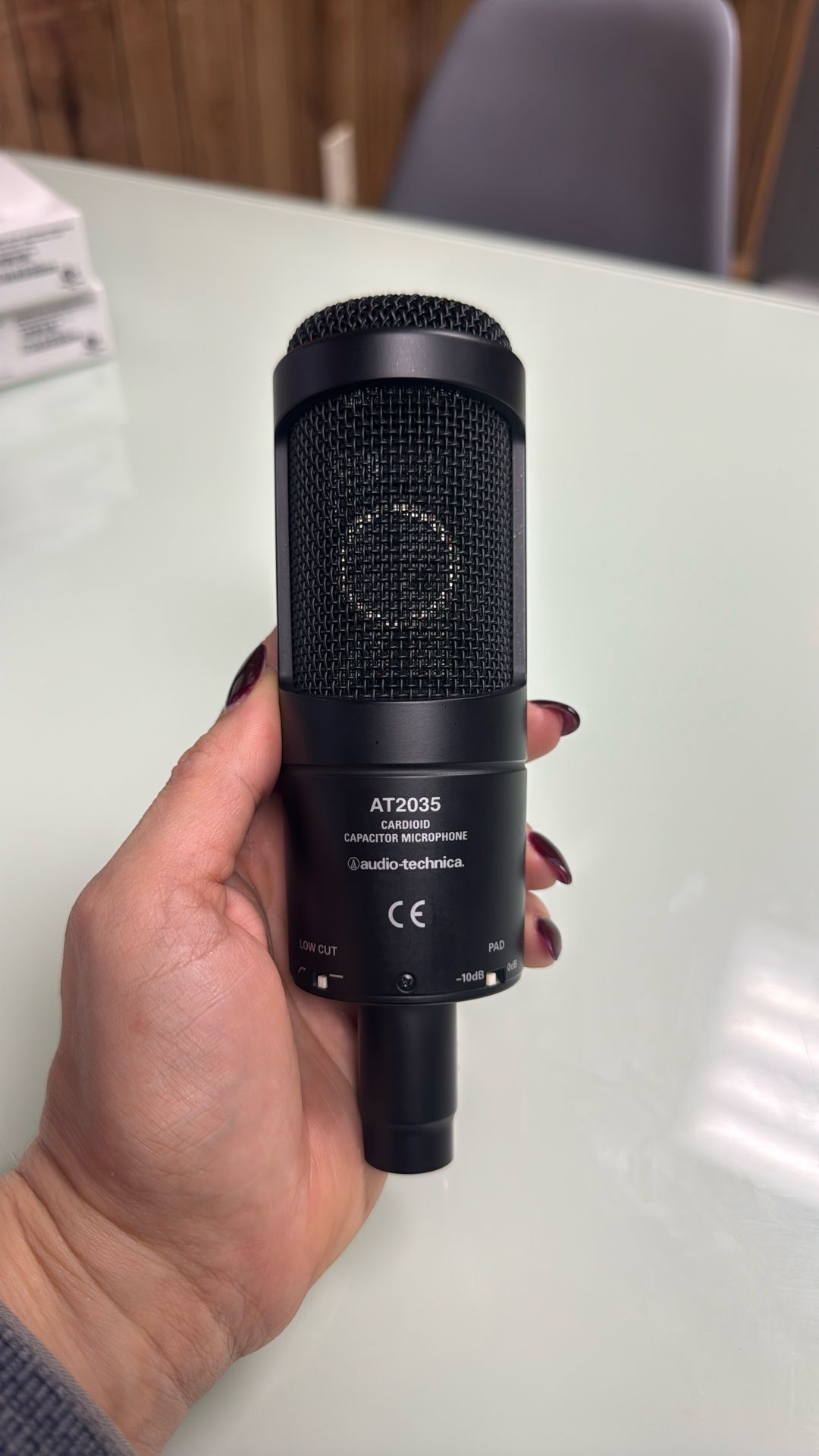 Audio-Technica Micrófono condensador cardioide AT2035,