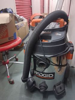 RIDGID Wet/Dry Shop Vac with Hose