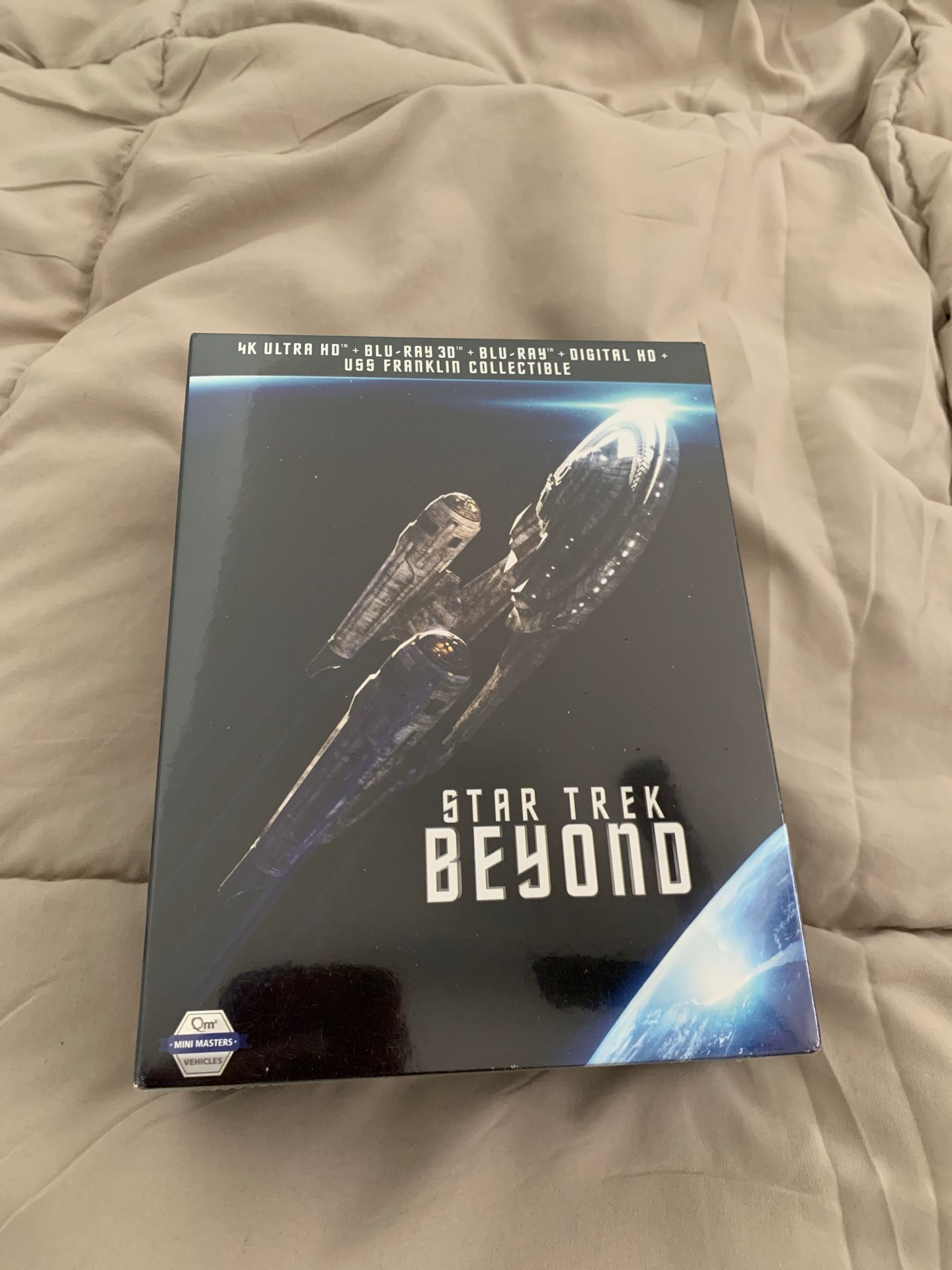 Star Trek Beyond Gift Set USS Franklin 3 discs 4K Ultra HD Blu Ray 3D Blu Ray