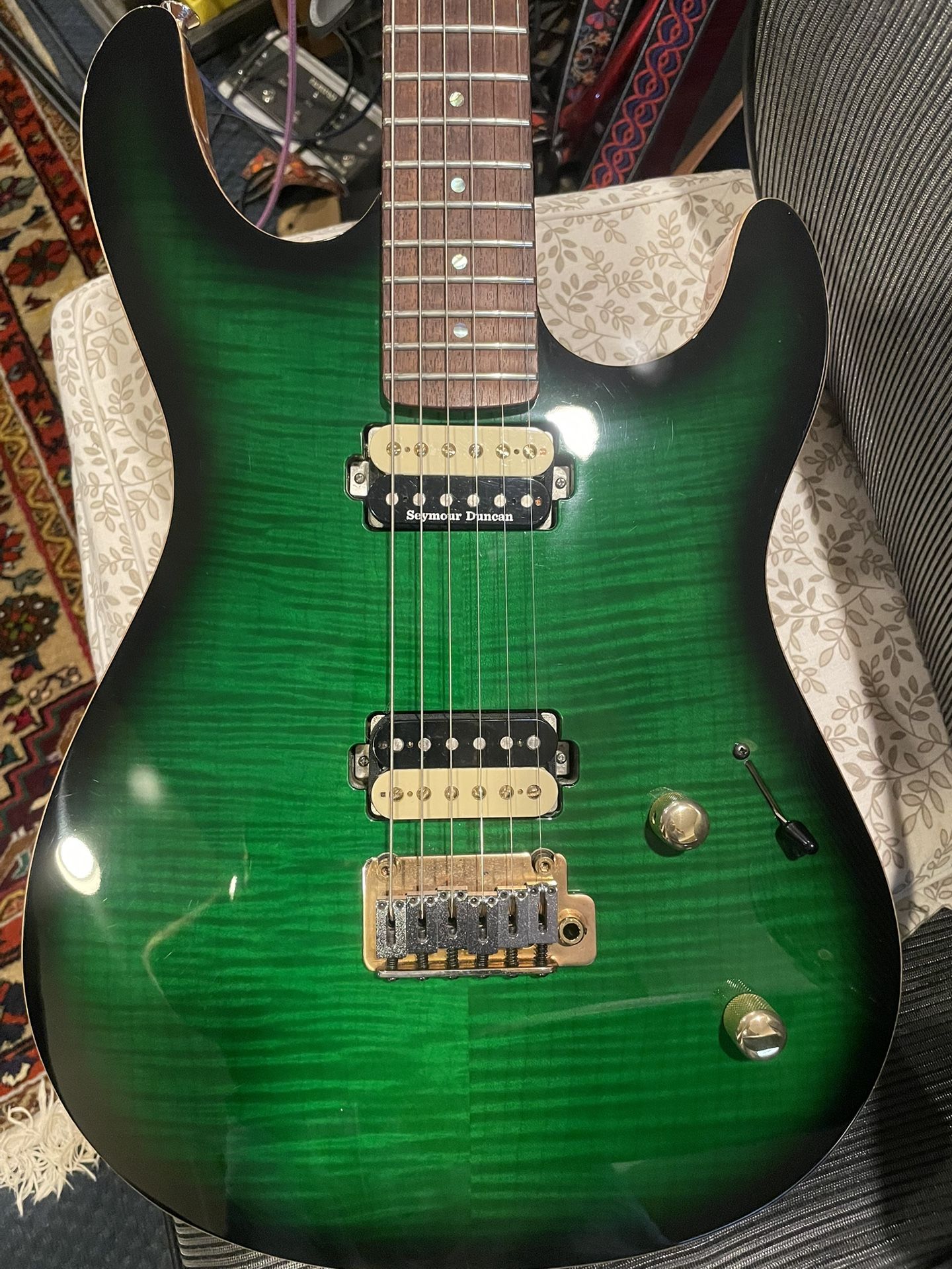 Carvin Contour 66
