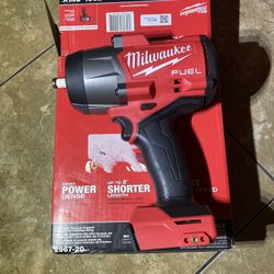 Milwaukee 2967-20 M18 FUEL 18V 1/2 in High Torque Impact Wrench