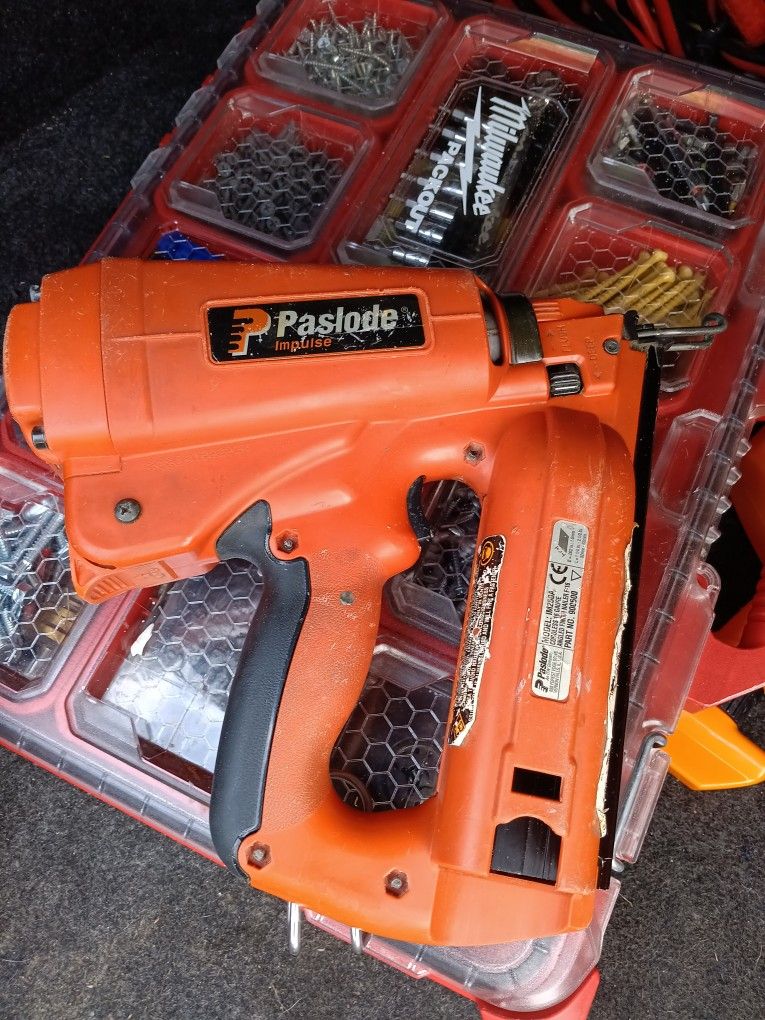 Paslode 16g Nailer No Battery Just Tool