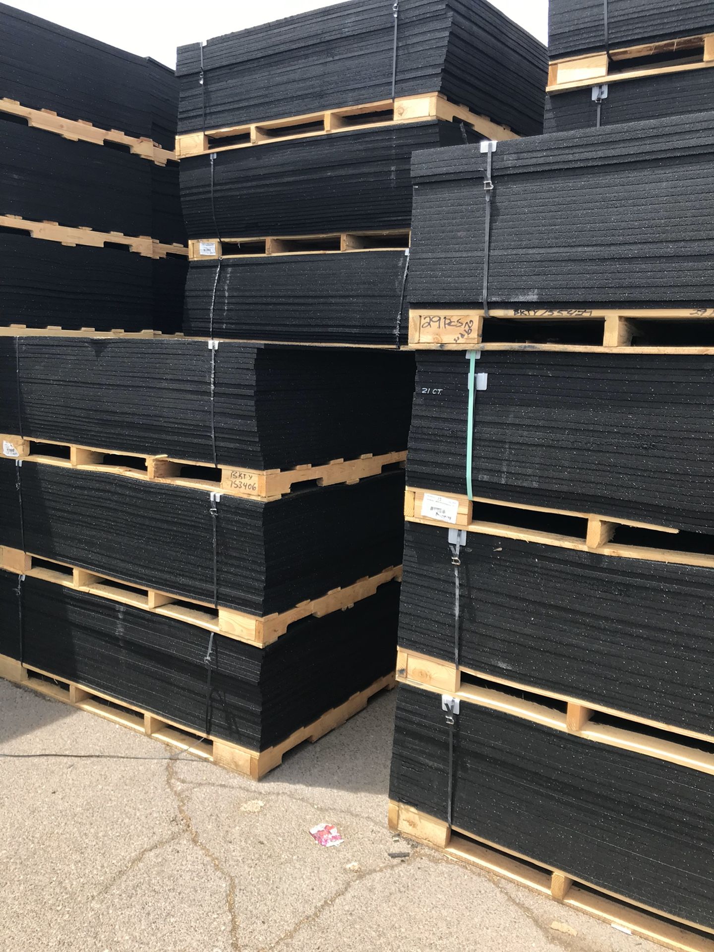 Gym mats, stall mats, floor mats, rubber mats, crossFit, horse stall mats,