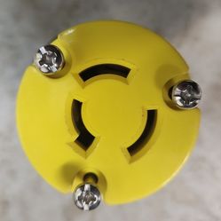 Turnlok® Industrial Spec Grade 20A Non-NEMA 3-Wire Connector, Black Back, Yellow Front Body
7313SS
Pass and Seymour