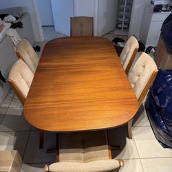 Midcentury Scottish extendable dining table 