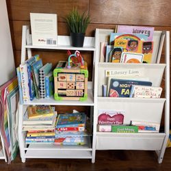 Kids Bookshelf 
