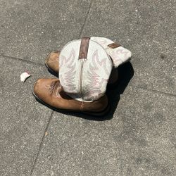 Girls Kids boots size 3