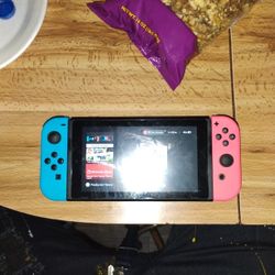 Nintendo Switch 