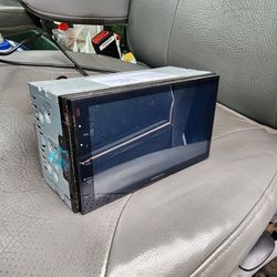 Kenwood Carplay/Android Auto stereo receiver Double Din