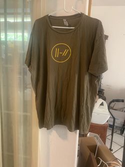 Cotton Heritage men’s XL T-shirt,