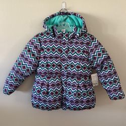 (NWT) Okie Dokie Girl’s Hooded Puffer in Multi Chevron Pattern, Size: 6X