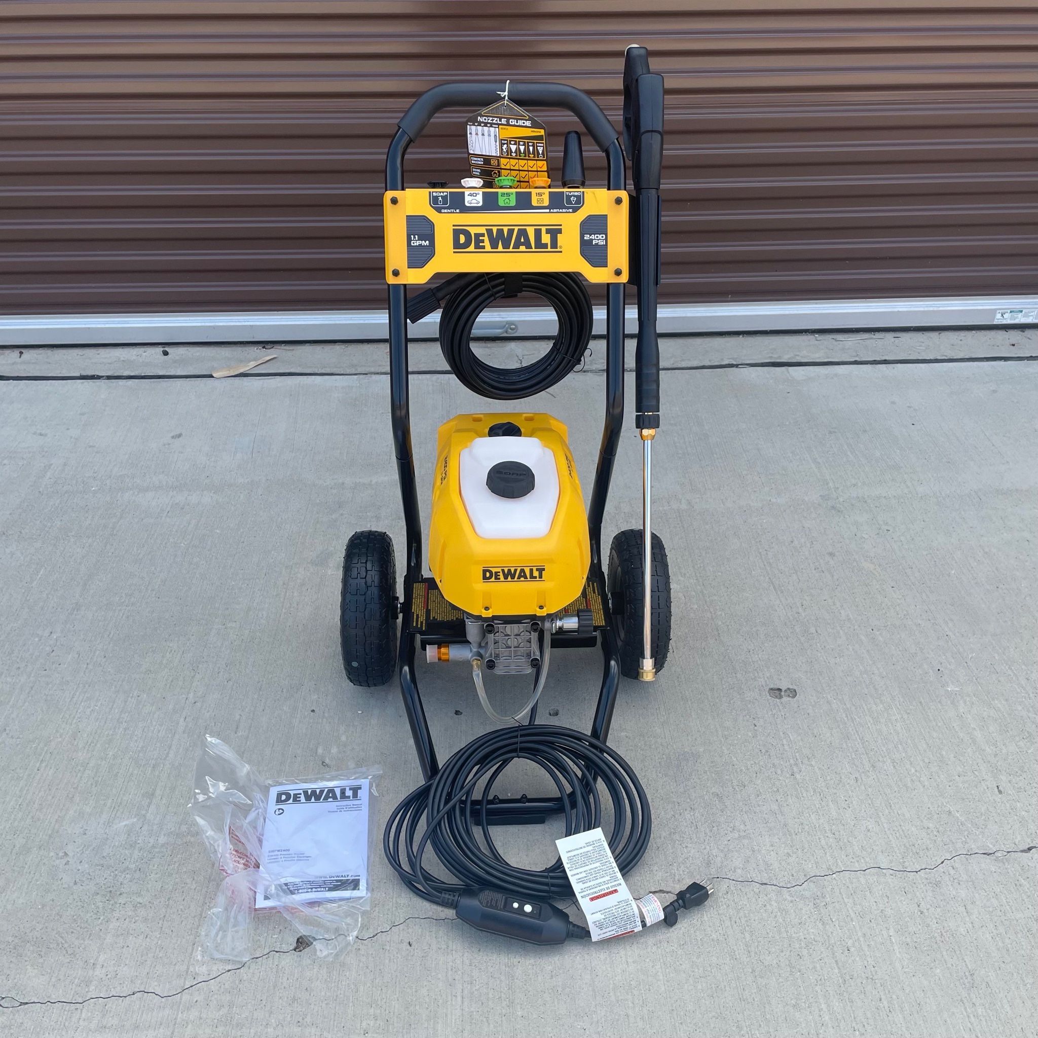 DeWalt 2400 PSI 1.1 GPM Electric Pressure Washer New