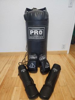 PRO 60 lbs Heavy Hanging USA Made Punching Bag Combo