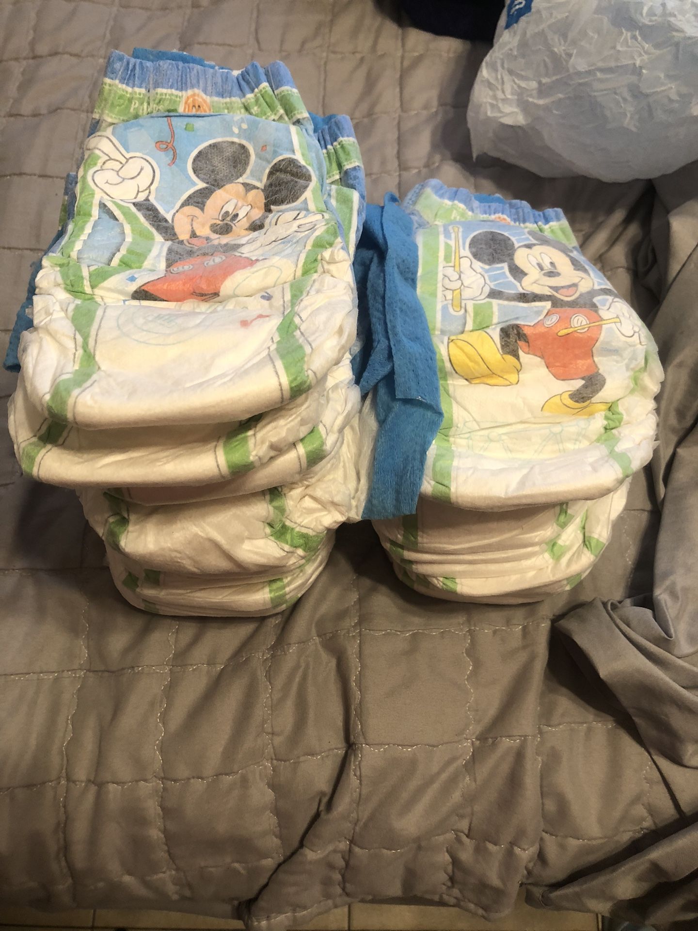 Huggies Pull Ups Size 4-5 & 5-6 Total 22pc