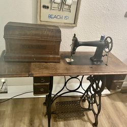 1880's Treadle Sewing Machine 