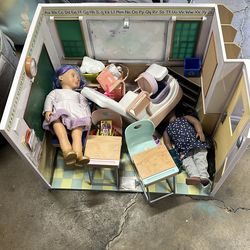America doll playset school room with accessories