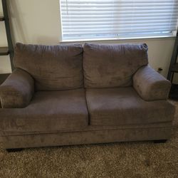 Loveseat 