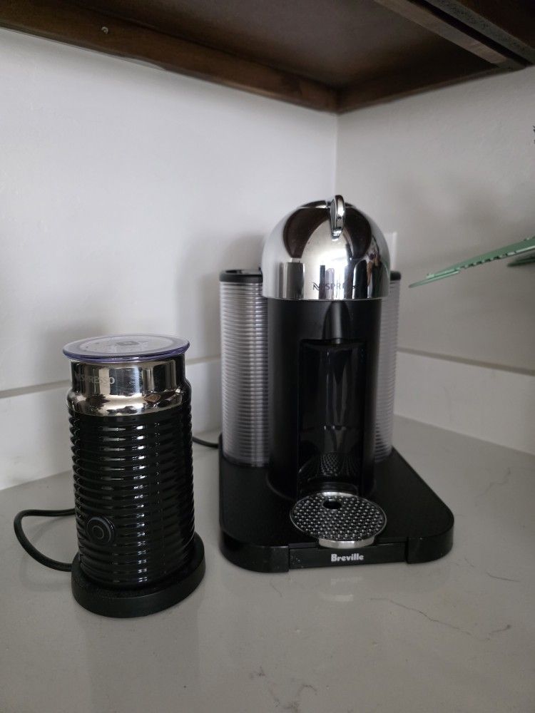 Nespresso Vertuo Next & Aeroccino 3 Frother Bundle (Used)