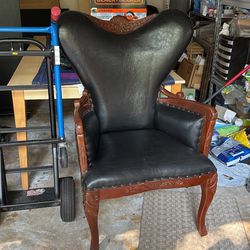 Black Leather Queen Chair