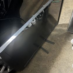 Vizio LED Razor M420V 42in w stand 