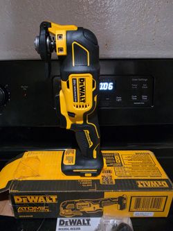 Dewalt Atomic brushless Multi-tool Brand New tool only Hablo Español