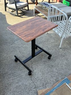 Rolling Laptop Desk with Adjustable Height