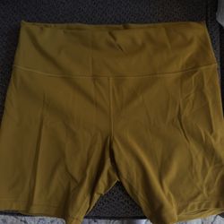Lululemon Size 18 Biker Shorts 