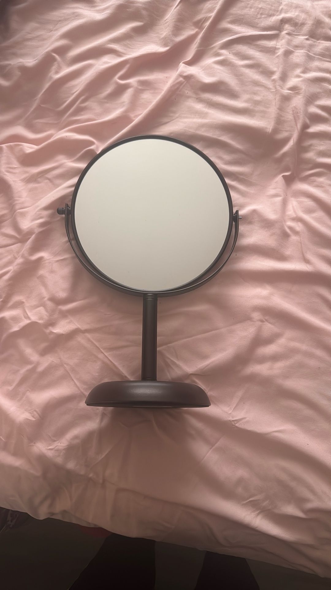Magnifying Mirror 